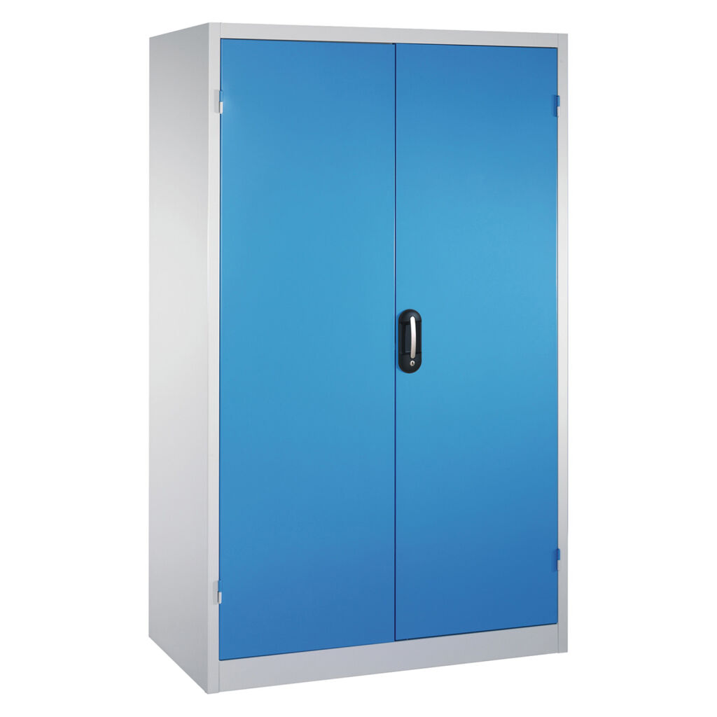 Armoire d'équipement avec 2 portes battantes, 4 étagères et 3 tiroirs
