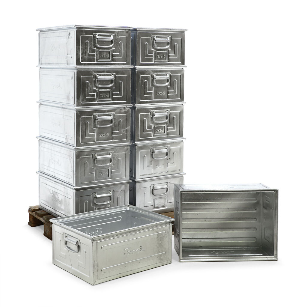 Storage bin steel all walls closed