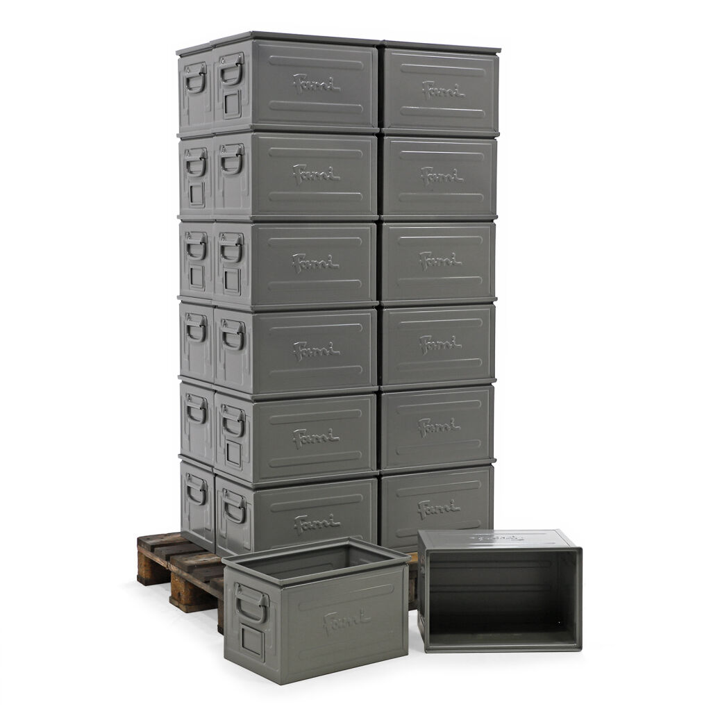 Storage bin steel all walls closed