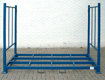 Tyre storage stackable and foldable vertical load