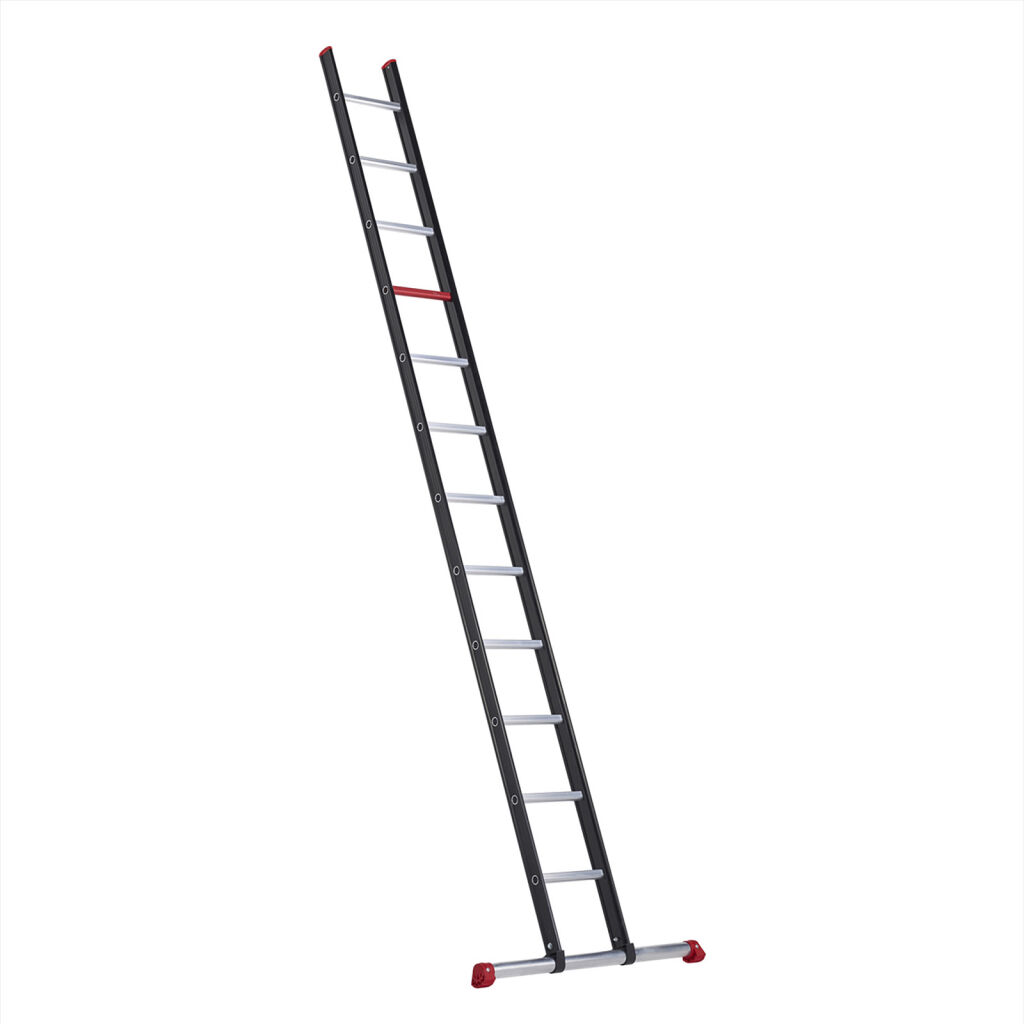 Single straight ladder 12 steps