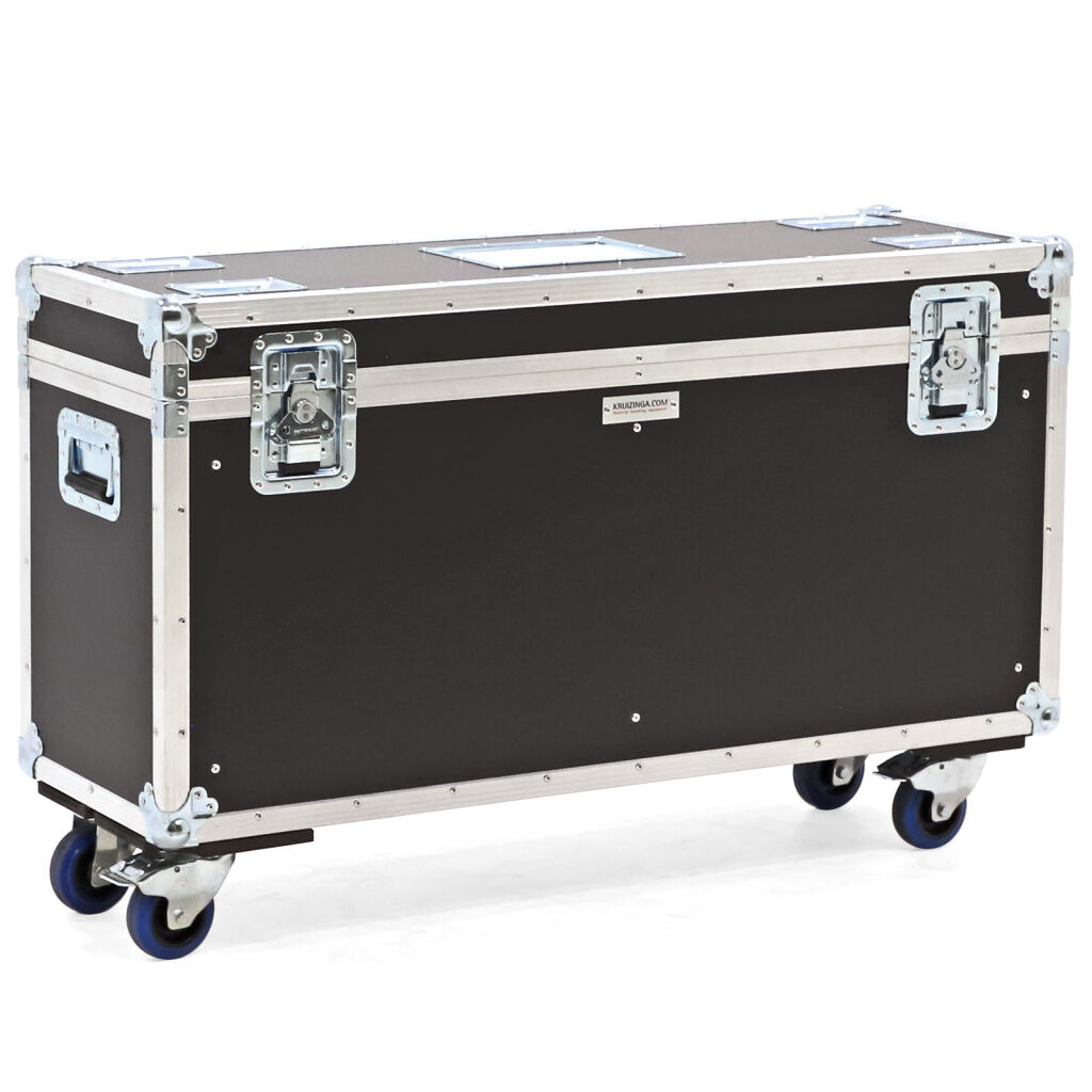 Flightcase with double closure and handle