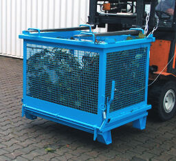 Hopper tilting container with wire mesh walls