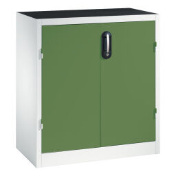 Établis avec 2 portes battantes, 2 étagères et 3 tiroirs