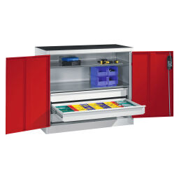 Cabinet workbenches with 2 hinged doors, 2 floors and 3 drawers.  W: 1200, D: 400, H: 1000 (mm). Article code: 5788305035-D