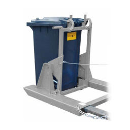 Waste and cleaning waste bin turner