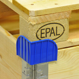 Pallet stacking frames corner placement piece moulded rail