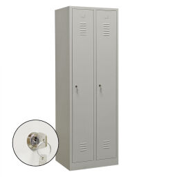 Schrank schließfachschrank 2 Türen (Zylinderschloss).  B: 600, T: 500, H: 1800 (mm). Artikelcode: 45-ML82-CS