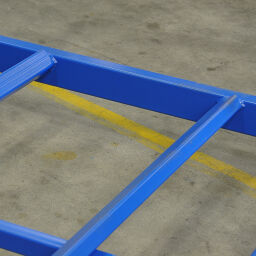 Tyre storage stackable and foldable vertical load