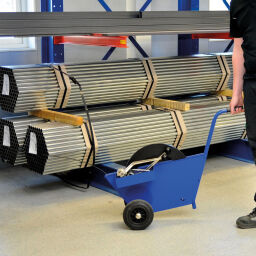 Cargo lashings strapping dispenser on wheels