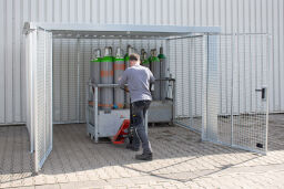 Gasflaschenlagerung Depot mit Dach für 168 Gasflaschen ø230 mm 