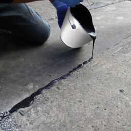 Floor marking and tape marking paint flush recovery