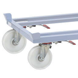 Onderwagen toebehoren 2 zwenkwielen met vaststaand remsysteem.  L: 200, B: 50,  (mm). Artikelcode: 8523991