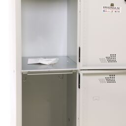 Magazijnkasten gebruikt lockerkast 4 deuren (codeslot) 