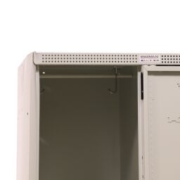 Magazijnkasten gebruikt lockerkast 4 deuren (codeslot) 