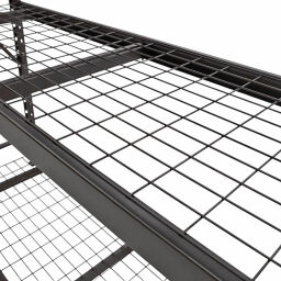 Rayonnage heavy duty 4 étagères grillagées 900 kg par étage