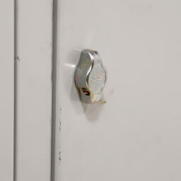 Armoire vestiaire 2 portes (cadenas) Occasion