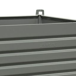 Caisse palette métallique construction compact avec quatre murs fermés