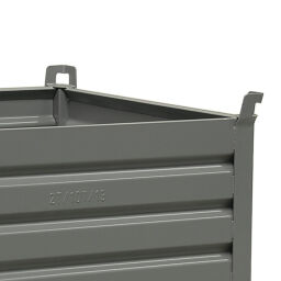 Caisse palette métallique construction compact avec quatre murs fermés