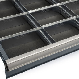 Workbenches  with 10 drawers