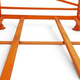 Used Tyre storage stackable and foldable vertical load