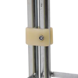 Roll conteneur occasion Conteneur roulant à 3 compartiments fond en plastique avec barrières à emboîter Occasion