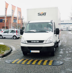 Traffic marking safety and marking street marker rubber speed bump up to 30 km/h