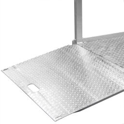 Gasflaschenlagerung Stahlflaschenpalette mit Auffahrrampe
