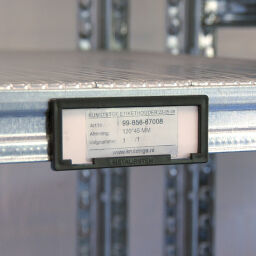 Système de rayonnage à tablette Rayonnage accessoires pour système de rayonnage à tablette 856 portes étiquettes.  L: 120, H: 45 (mm). Code d’article: 99-856-67008