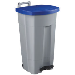 Afvalbak Afval en reiniging kunststof afvalbak met deksel op pedaalframe Opties:  grijze basis.  L: 510, B: 510, H: 895 (mm). Artikelcode: 8256357