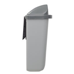 Abfalleimer für Außenbereich Abfall und Reinigung Kunststoff Mülltonne Deckel mit Einsatzöffnung Artikelzustand:  Neu.  L: 430, B: 340, H: 780 (mm). Artikelcode: 8259868