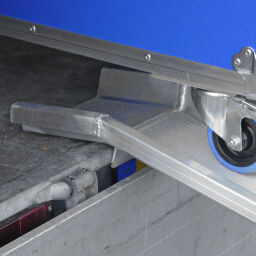 acces ramps access ramp foldable aluminium 250 cm (pair).  L: 2500, W: 235, H: 47 (mm). Article code: 8608255002