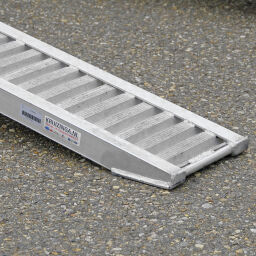 acces ramps access ramp straight aluminium 340 cm (pair) Height difference:  80 - 120 cm.  L: 3410, W: 420, H: 110 (mm). Article code: 8611001036
