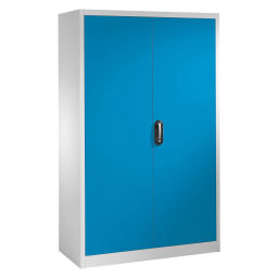Armoire d'équipement avec 2 portes battantes et 4 étagères