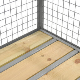 Gitterbox feste Konstruktion stapelbar 1 lange Wand ist herausnehmbar.  L: 1240, B: 835, H: 530 (mm). Artikelcode: 99-735-500