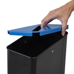 Abfallbehälter Abfall und Reinigung Mülltonne aus Stahl Sammelsystem Inhalt (Ltr):  20.  L: 140, B: 270, H: 590 (mm). Artikelcode: 8256165