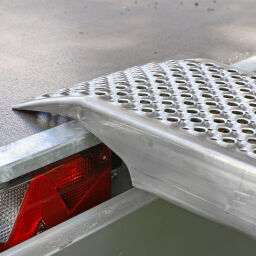 Rampe de chargement rampe d'accès courbé aluminium 150 cm (paire) Difference de hauteur:  20 - 50 cm.  L: 1490, L: 200, H: 35 (mm). Code d’article: 86G15-35