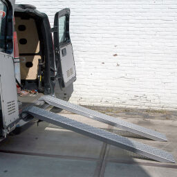 acces ramps car loading ramp aluminium 250 cm (pair) Height difference:  50 - 80 cm.  L: 2498, W: 260, H: 75 (mm). Article code: 86R25-75