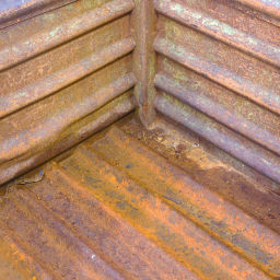 Gebruikte Stapelbak staal vaste constructie stapelbak 4 hijsogen Euronorm (mm):  1200 x 1000.  L: 1235, B: 1050, H: 675 (mm). Artikelcode: 98-1519GB