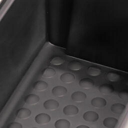Magazijnbak kunststof met grijpopening stapelbaar Kleur:  zwart.  L: 350, B: 200, H: 150 (mm). Artikelcode: 38-FPOM-40-T