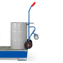 Vatenhandelingapparatuur vatensteekwagen voor 200 ltr - stalen - vaten.  B: 680, H: 1600 (mm). Artikelcode: 852078