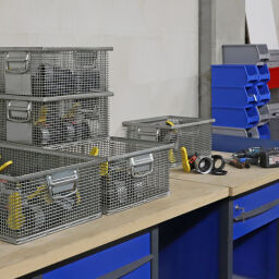 Wire basket with handles stackable.  L: 400, W: 300, H: 200 (mm). Article code: 99-8854