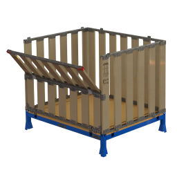 Pallet steel pallet suitable for pallet stacking frames