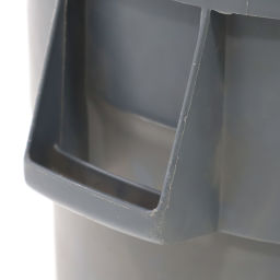 Gebruikte Afvalbak Afval en reiniging kunststof afvalbak met handgrepen Artikelindeling:  Gebruikt.  B: 700, H: 800 (mm). Artikelcode: 98-3197GB