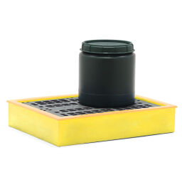 Plastic trays retention basin for 4 x 25 l drums