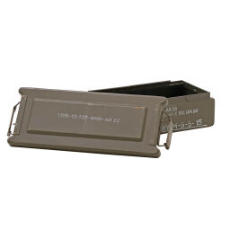 Gebrauchte Stapelboxen Stahl Palettenangebot mit Deckel.  L: 615, B: 250, H: 170 (mm). Artikelcode: 98-3471GB-PAL