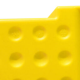 Magazijnbak kunststof palletaanbieding stapelbaar Kleur:  geel.  L: 500, B: 300, H: 200 (mm). Artikelcode: 38-FPOM-60L-PAL