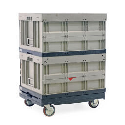 Gebrauchte Stapelboxen Kunststoff Kombination Satz Material Beistellwagen.  L: 800, B: 600, H: 1070 (mm). Artikelcode: 98-4130GB
