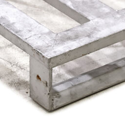 Pallet aluminium pallet 4-sided used.  L: 1200, W: 800, H: 150 (mm). Article code: 98-4550GB