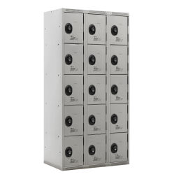 Gebruikte Kast lockerkast 15 deuren (cilindersluiting).  B: 900, D: 500, H: 1800 (mm). Artikelcode: 77-A038261
